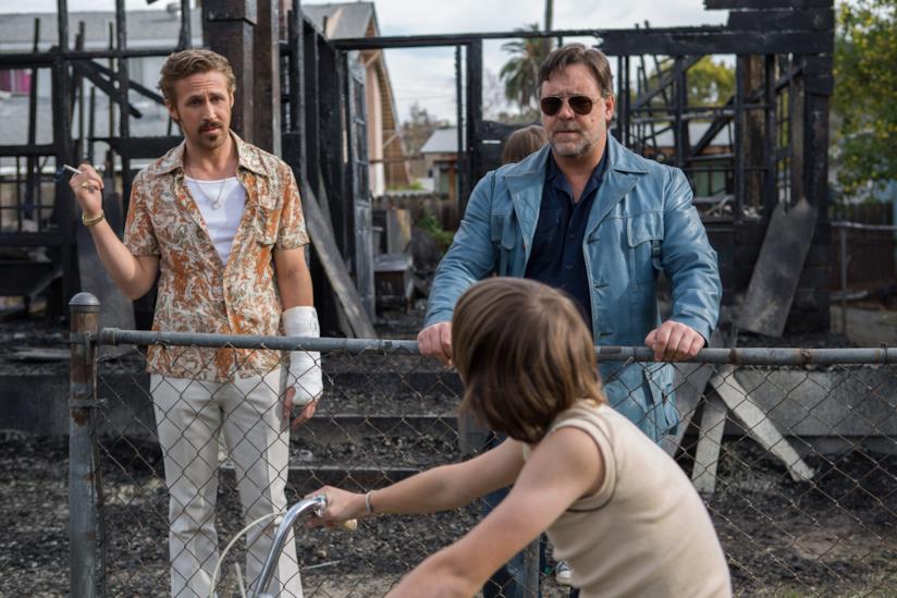 The The Nice Guys, Gosling e Crowe coppia da ridere Ryan Gosling e Russell Crowe in una scena del film