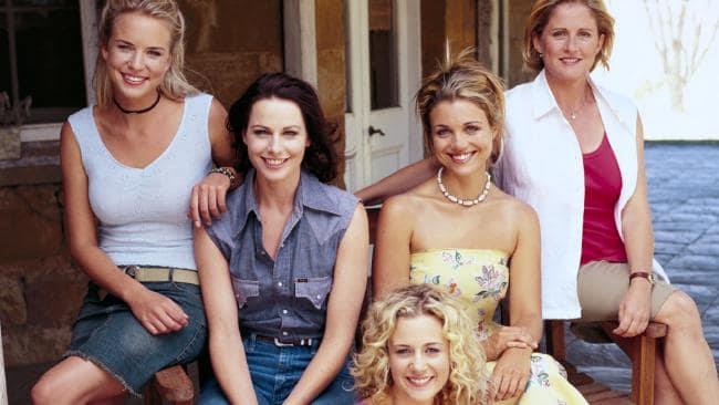 Ecco come sono cambiati nel tempo gli attori di Le Sorelle McLeod Jodi, Tess e Claire tra le protagoniste di Le Sorelle McLeod