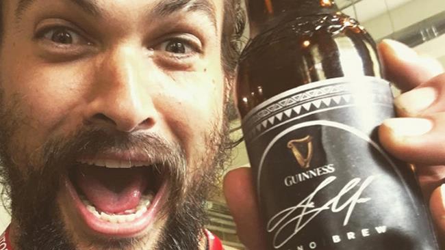 Jason Momoa adesso ha la sua birra Guinness Jason Momoa