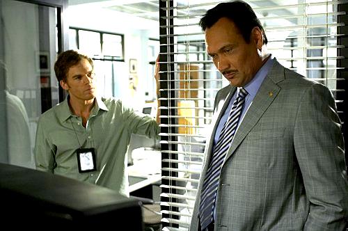 Jimmy Smits Jimmy Smits in una scena di Dexter