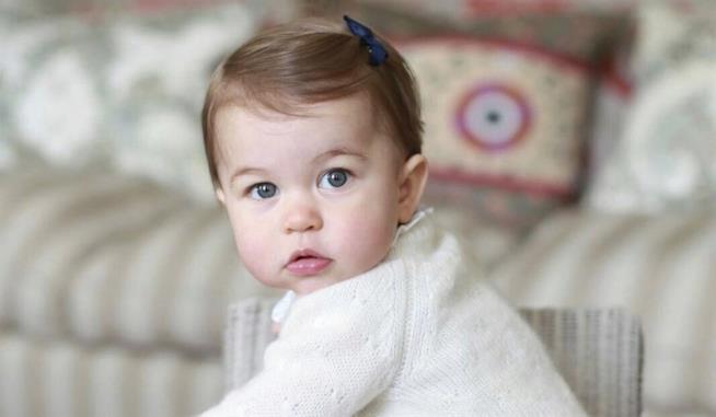 La Principessa Charlotte compie un anno Primo piano della Principessa Charlotte