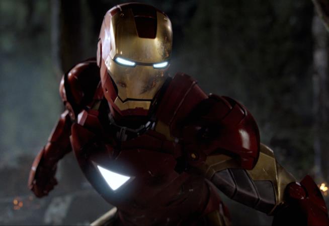 Ecco come acquistare la vera armatura di Iron Man Iron Man in The Avengers di Joss Whedon