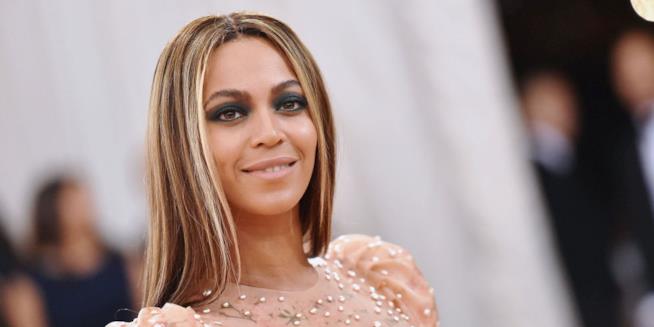 Beyoncé è di nuovo mamma: nati i gemelli Beyoncé sul red carpet