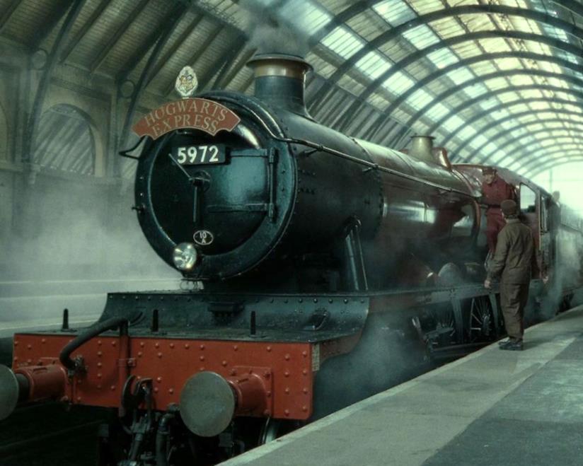 Da maggio 2019 anche i babbani potranno salire sul vero Hogwarts Express La locomotiva dell'Hogwarts Express
