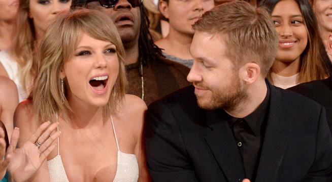 Taylor Swift ringrazia in pubblico Calvin Harris Primo piano di Taylor Swift e Calvin Harris
