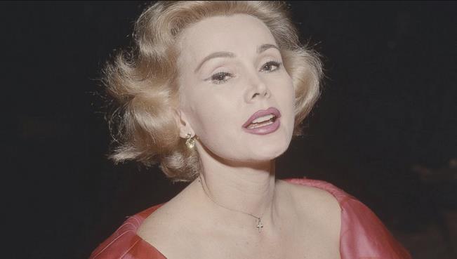 Zsa Zsa Gabor è morta a 99 anni Un primo piano non recente di Zsa Zsa Gabor