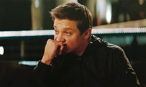 Occhio di Falco interpretato da Jeremy Renner Un dubbioso Occhio di Falco
