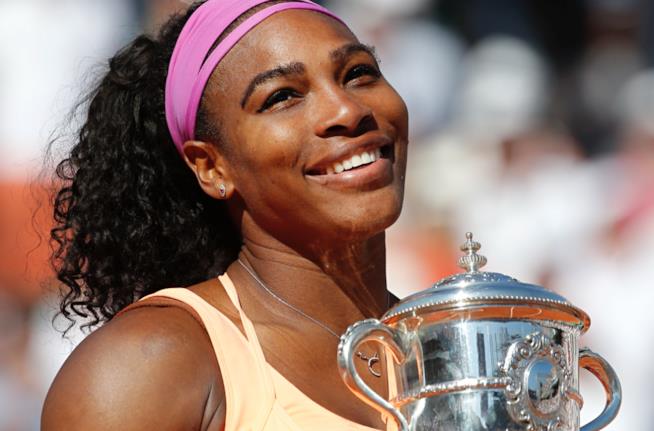 Il Black Power di Serena Williams: Campionessa di Wimbledon 2016 e l'odio razziale Serena Williams