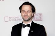 Perry Mason torna in una miniserie targata HBO con protagonista Matthew Rhys Matthew Rhys