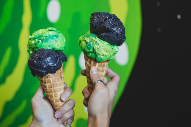 La catena di gelati Afters ha creato due gusti ispirati alla famosa serie d'animazione Rick e Morty I gusti creati apposta per Rick e Morty