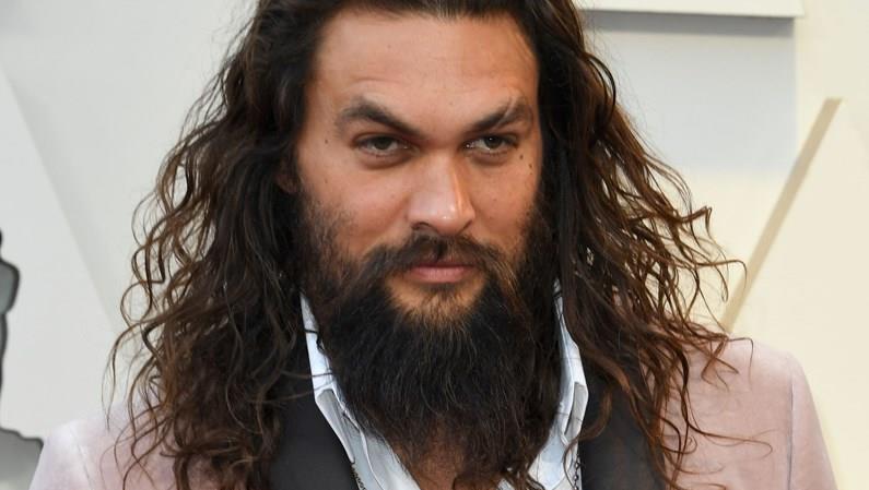 Jason Momoa sulla copertina di GQ Australia Jason Momoa è uno degli uomini dell'anno di GQ