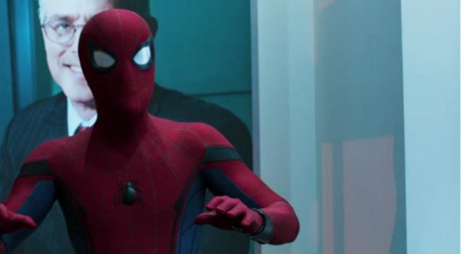 Spider-Man - Homecoming: Hasbro ha mostrato le prime foto delle action figures dedicate a Spider-Man e ai villain del film Spider-Man in una scena dal trailer ufficiale