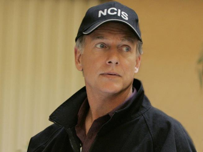 Ecco perché il rinnovo di contratto di due anni di Mark Harmon è fondamentale per lo show Leroy Jethro Gibbs in una scena di N.C.I.S.