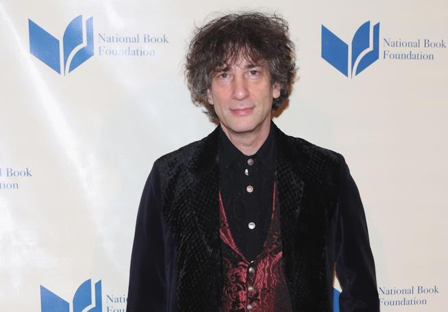 Neil Gaiman sta per pubblicare il sequel di Neverwhere Lo scrittore Neil Gaiman a una serata di gala