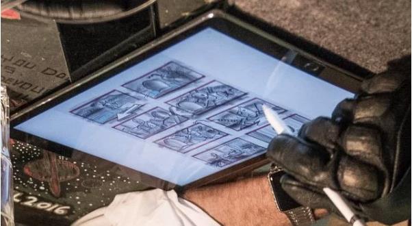 Zack Snyder disegna uno storyboard con protagonista Deathstroke