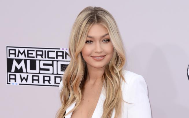 Gigi Hadid è stata accusata sui social di essere razzista Primo piano di Gigi Hadid