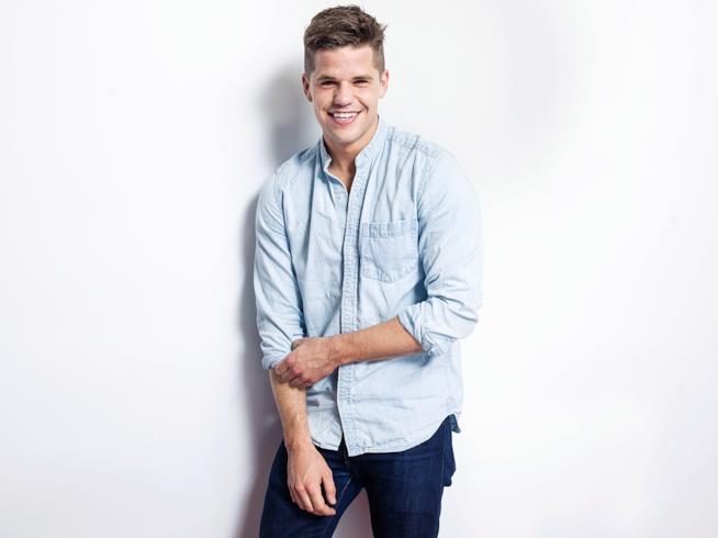 L'attore di Teen Wolf Charlie Carver si è dichiarato gay Charlie Carver in un'immagine promozionale
