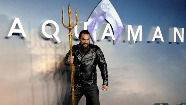 Le prime recensioni di Aquaman oscillano tra positive e negative Jason Momoa alla première di Aquaman