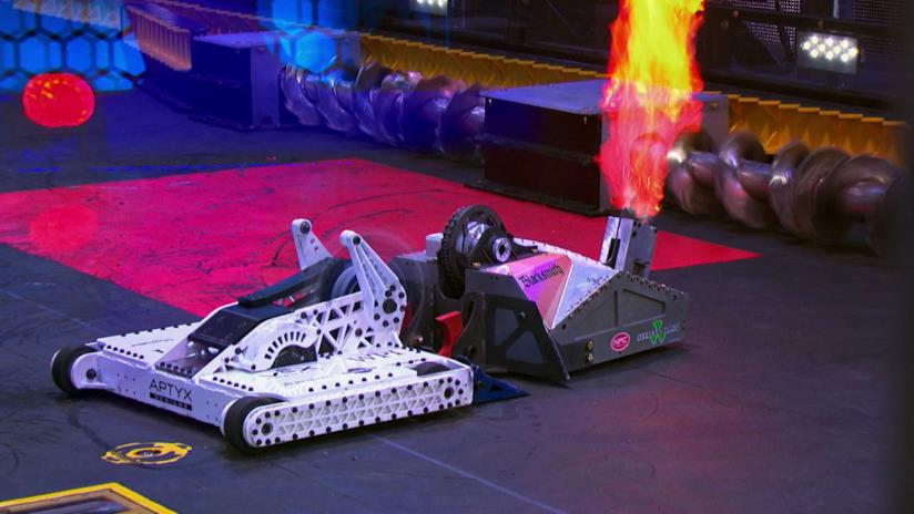 YouTube ha preso una cantonata: rimossi per errore centinaia di video di scontri tra robot Scontro tra robot in un episodio di BattleBots