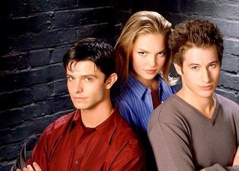 Roswell: il cast originale della serie Roswell: alcuni dei protagonisti della serie originale