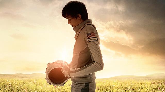 The Space Between Us, Asa Butterfield cresce su Marte nel promo Asa Butterfield in The Space Between Us