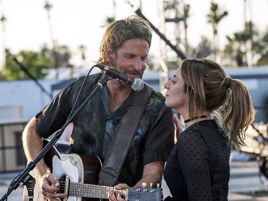 L'attore Bradley Cooper e la cantante Lady Gaga