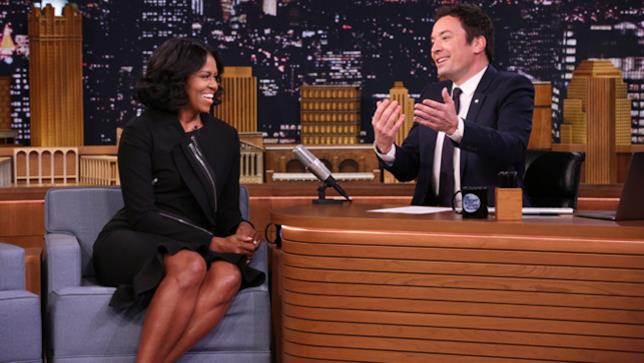 Michelle Obama e Jimmy Fallon Michelle Obama e Jimmy Fallon al The Tonight Show