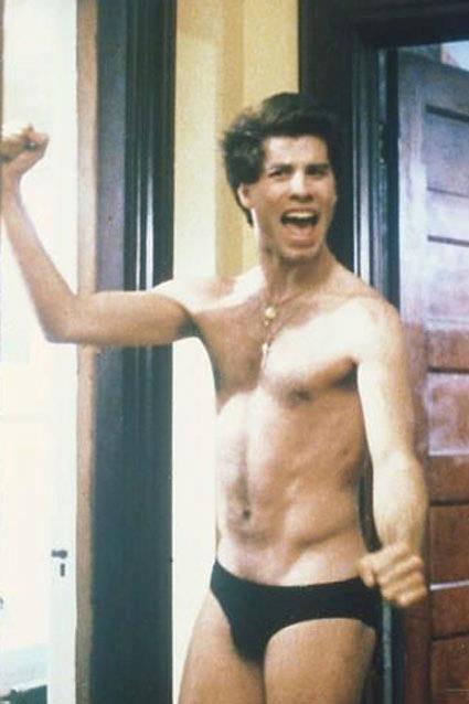 Ricky Martin vuole avere altri figli e ha avuto una cotta per John Travolta John Travolta nel film La febbre del sabato sera
