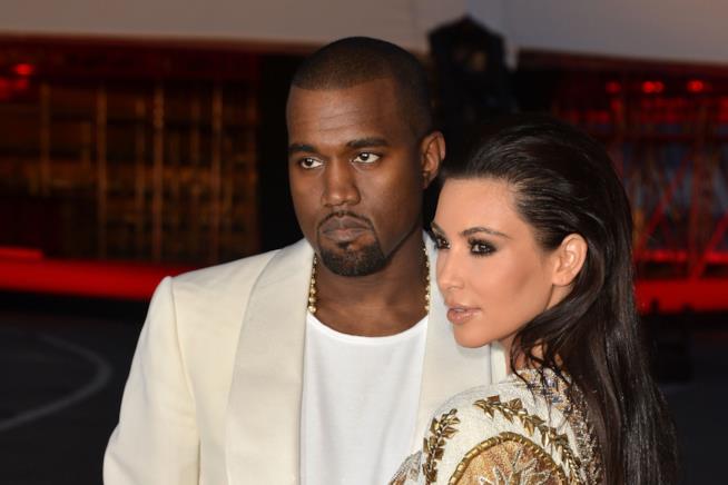 Kanye West e Kim Kardashian stanno disegnando una linea di vestiti per bambini Primo piano di Kim Kardashian e Kanye West