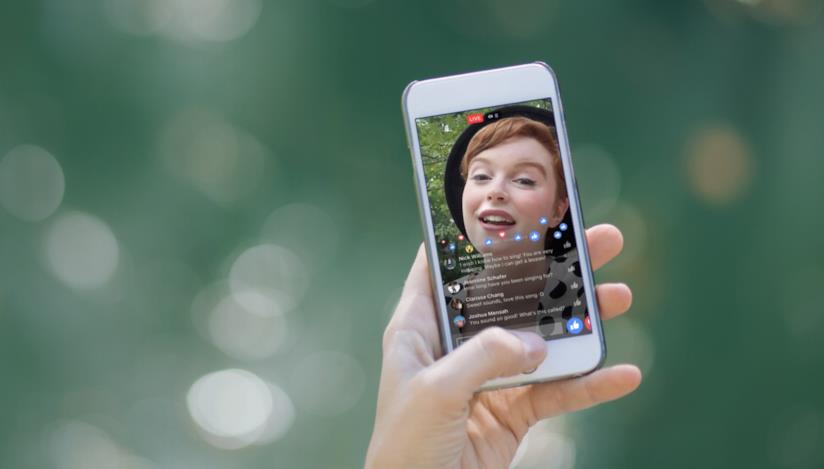 Facebook annuncia nuovi strumenti per la gestione dei video e la possibilità di programmare post su Instagram e IGTV Esempio di una diretta su Facebook da iPhone