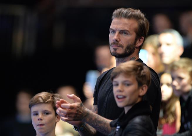 David Beckham prende le difese del figlio Cruz su Instagram Primo piano di David Beckham e suo figlio Cruz