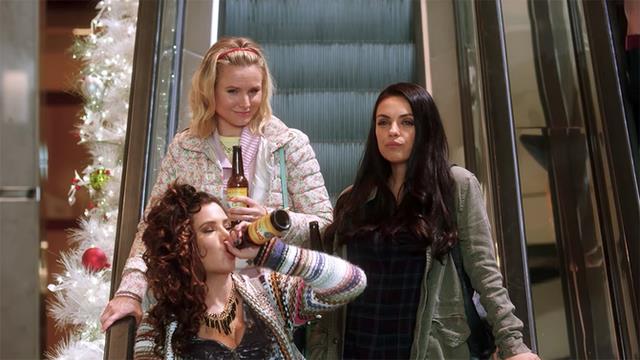 Bad Moms 2 Le protagoniste in una scena di Bad Moms 2