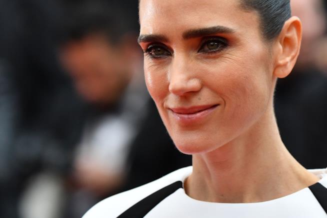 Jennifer Connelly è scura che Top Gun 2 renderà felici i fan dell'originale con Tom Cruise Jennifer Connelly durante un red carpet