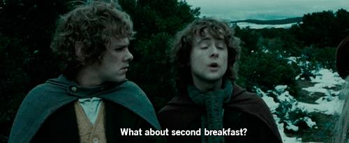 Appassionati de Il Signore degli Anelli cercano di mangiare tutti i cibi apparsi nei film E la seconda colazione?