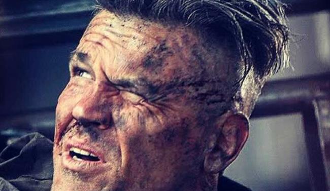 Josh Brolin si presenta nei panni di Cable in due nuove immagini di Deadpool 2 L'attore Josh Brolin nei panni di cable