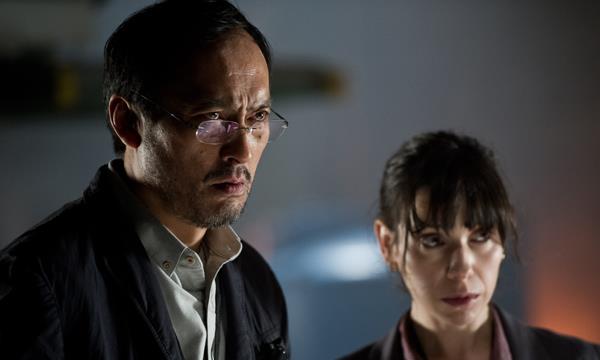 Sally Hawkins e Ken Watanabe Sally Hawkins e Ken Watanabe in Godzilla