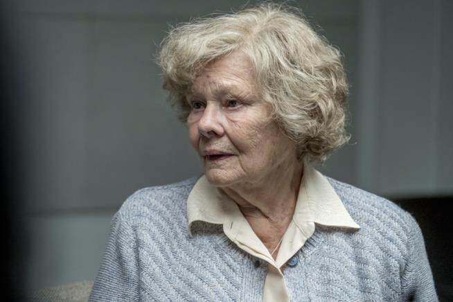 Red Joan, la recensione del film di spionaggio con protagonista Judi Dench Judi Dench nei panni di Joan