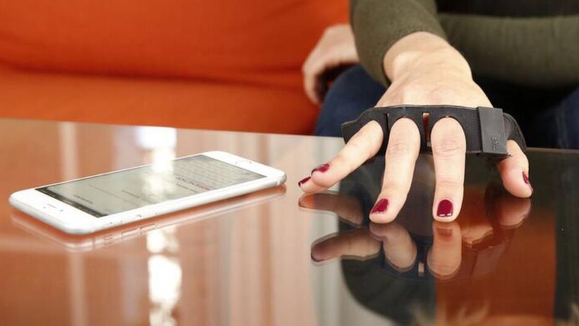 I modi in cui potremmo dire interagire in futuro con i computer TAP, la tastiera che si indossa