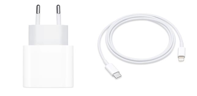 Su Apple Store Online sono disponibili gli accessori per sfruttare i vantaggi della ricarica rapida Alimentatore USB-C da 18W e cavo da USB-C a Lightning di Apple