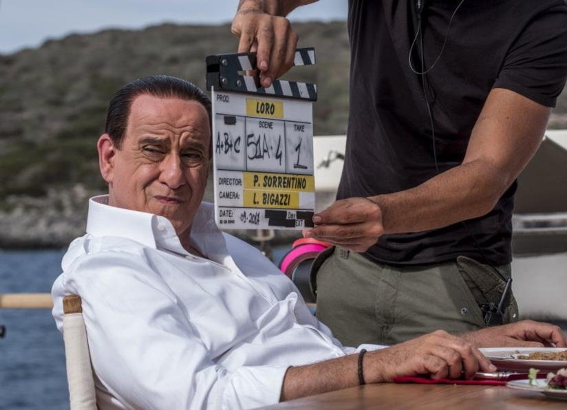 Toni Servillo è Berlusconi nel nuovo film di Paolo Sorrentino Toni Servillo si trasforma nell'ex premier in Loro di Paolo Sorrentino
