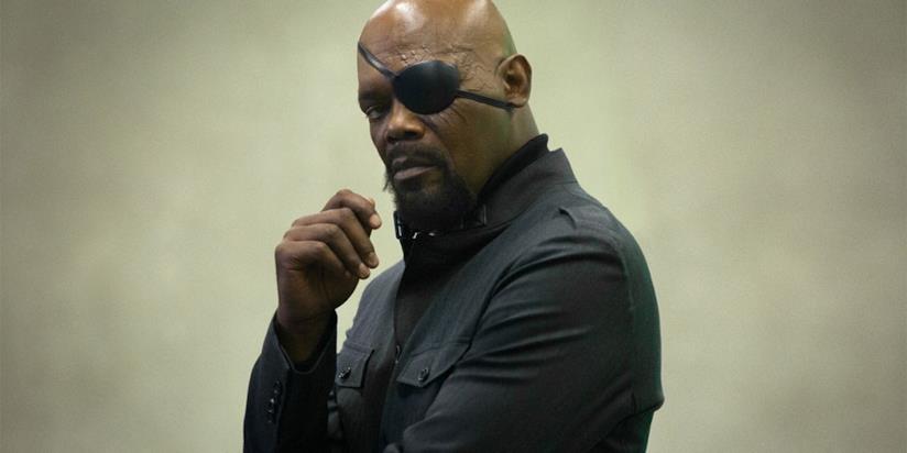 Samuel L. Jackson e Nick Fury con la benda sull'occhio sbagliato nel poster di Spider-Man: Far From Home Un primo piano di Samuel L. Jackson nei panni di Nick Fury