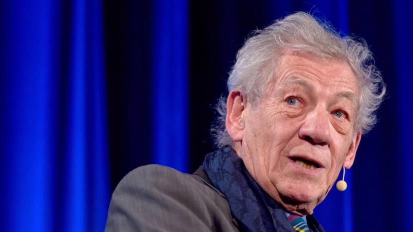 Ian McKellen vorrebbe dei supereroi (apertamente) gay nei film di Hollywood Ian McKellen a un evento ufficiale