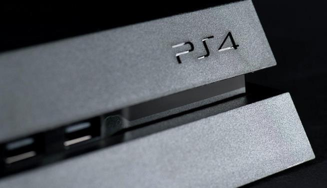 PS5 non uscirà mai sul mercato? Logo e profilo di PlayStation 4