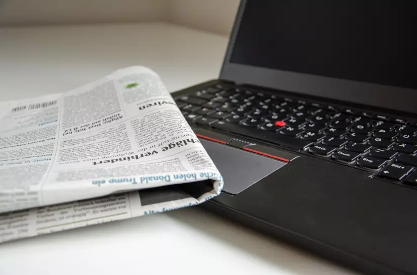 Solidarietà Digitale, l'iniziativa per le zone rosse Un giornale e un laptop
