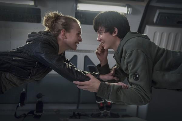 Nuovo trailer di The Space Between Us Asa Butterfield protagonista di The Space Between Us
