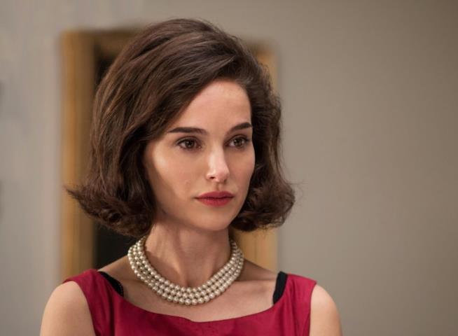 Jackie, la recensione: Pablo Larrain entra a Hollywood Natalie Portman in Jackie