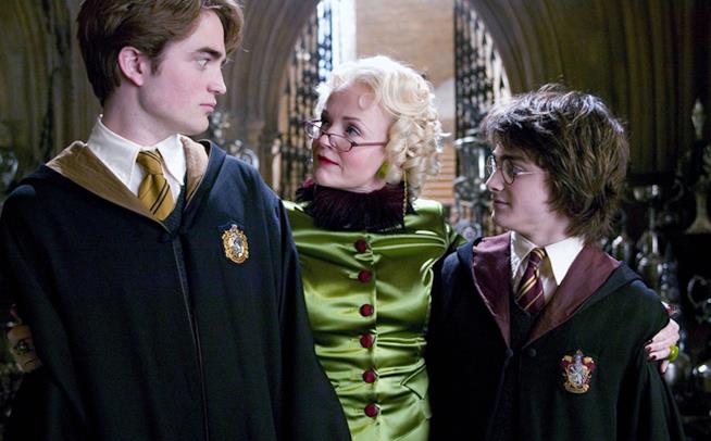 Le differenze tra film e libro in Harry Potter e il Calice di Fuoco Robert Pattinson, Miranda Richardson e Daniel Radcliffe in Harry Potter e il Calice di Fuoco