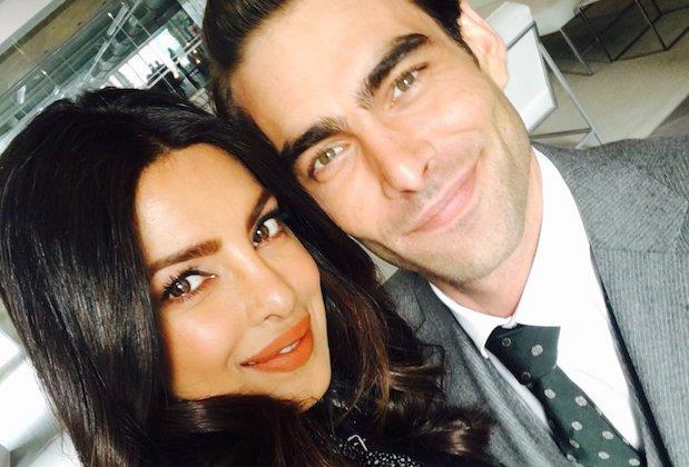 La protagonista di Quantico Priyanka Chopra e Jon Kortajarena Priyanka Chopra assieme al nuovo ingresso del cast di Quantico Jon Kortajarena