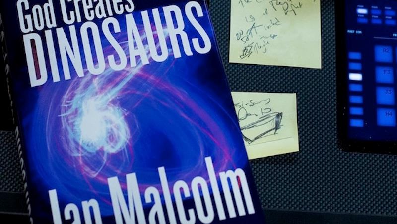 Libro di Ian Malcolm in Jurassic World God Creates Dinosaurs, la copertina del libro di Ian Malcolm in Jurassic World