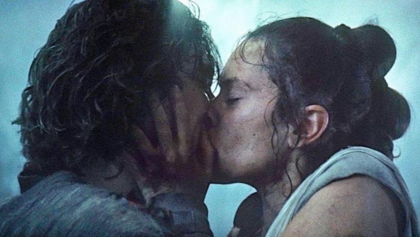 Il bacio di Star Wars L'Ascesa di Skywalker non era di natura romantica Il bacio tra Kylo Ren/Ben Solo e Rey
